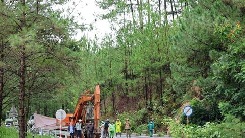 Đèo Mimosa và Km249 đồng loạt sạt lở, Lâm Đồng công bố khẩn cấp