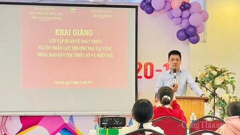 Phát triển nhân lực thương mại vùng đồng bào dân tộc thiểu số Gia Lai