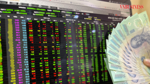 Lãi suất huy động tăng, thị trường chứng khoán trong nguy có cơ