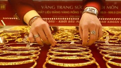 Giá bạc hôm nay 12/2/2026: Giữ vững đà tăng