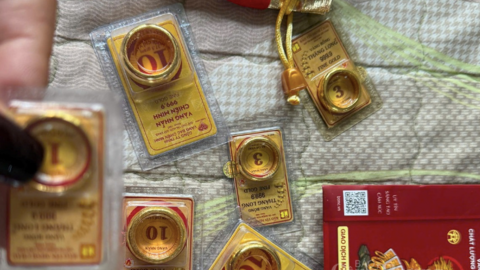 Có nên mua vàng vào ngày vía Thần Tài để rước tài lộc?