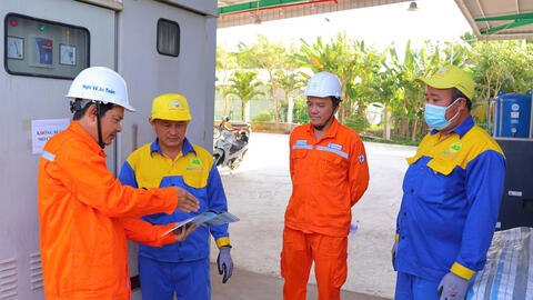 Chủ động nhiều kịch bản, bảo đảm cung ứng điện mùa khô tại phía Nam