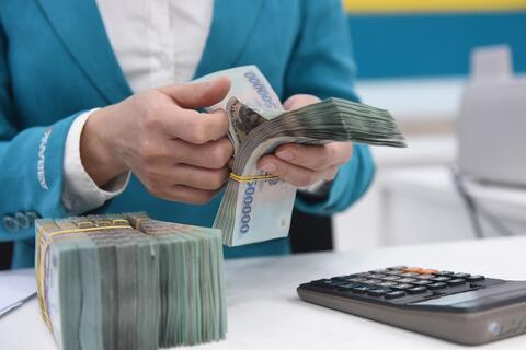 Tăng trưởng tín dụng cả năm đạt 12% là hợp lý?