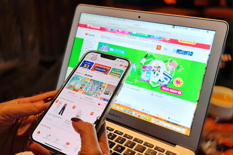 Vì sao hàng trăm nghìn nhà bán hàng rời sàn thương mại điện tử?