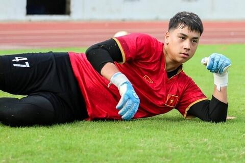 U19 Việt Nam gọi thêm cầu thủ, xuất hiện thủ môn Việt kiều cao 1m83