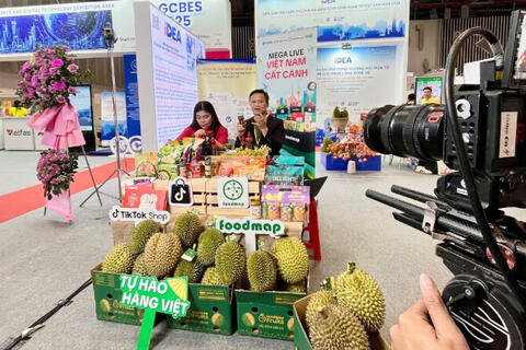 Livestream bán hàng và trách nhiệm pháp lý của KOL, KOC