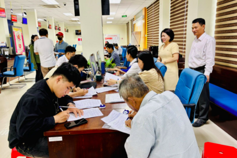 Thủ tướng yêu cầu quyết liệt cắt giảm thủ tục hành chính, điều kiện kinh doanh