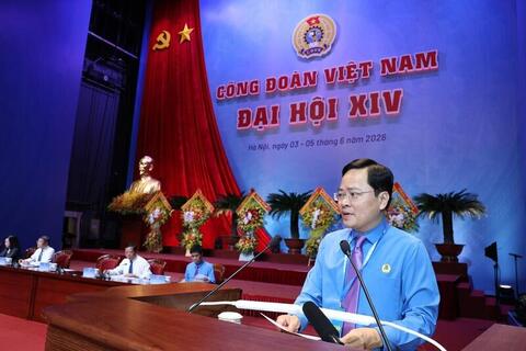 Thủ tướng trao đổi, thảo luận với đại biểu dự Đại hội XIV Công đoàn Việt Nam