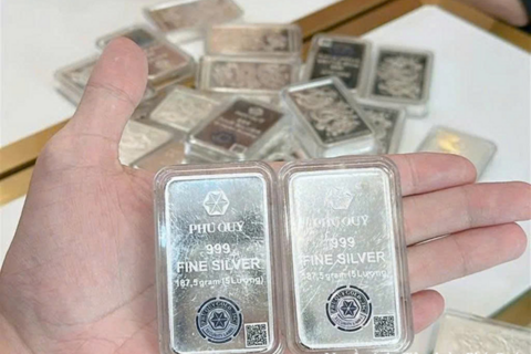 Giá bạc hôm nay 3/8/2026: Xu hướng giảm trong ngắn hạn
