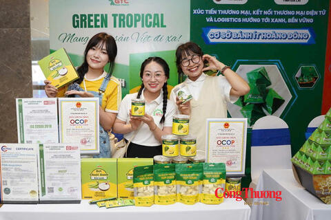 Sản phẩm OCOP: ‘Đánh thức’ sức mạnh mềm từ những giá trị bản địa