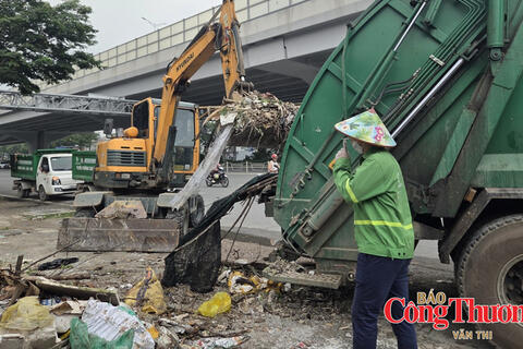 Bãi rác tự phát ven đường Phạm Văn Đồng đã được thu gom sạch sẽ