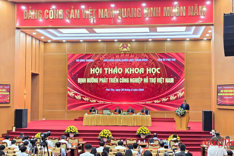 Công nghiệp hỗ trợ: Cần cơ chế để doanh nghiệp lớn kéo doanh nghiệp nhỏ đi cùng