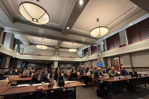 Thương vụ Hoa Kỳ tham gia phiên điều trần vụ tự vệ đá thạch anh