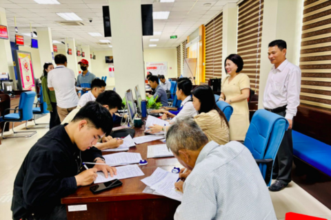 Thủ tướng yêu cầu quyết liệt cắt giảm thủ tục hành chính, điều kiện kinh doanh