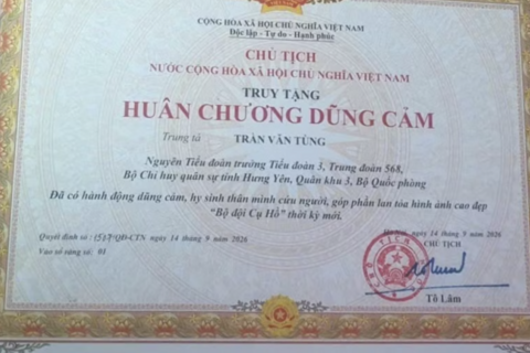Chủ tịch nước tặng Huân chương Dũng cảm đối với Trung tá Trần Văn Tùng