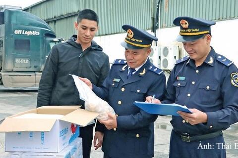 Hải quan khu vực VIII gỡ vướng cho doanh nghiệp