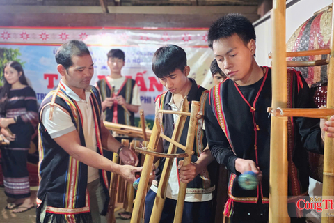 Gia Lai: Gieo tình yêu di sản trong thế hệ trẻ người Jrai