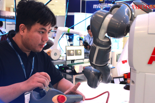 Muốn ngành bán dẫn Việt Nam bứt phá: Phải bắt đầu từ con người và công nghệ