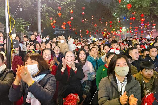 Tưng bừng liên hoan văn nghệ chào mừng thành công Đại hội Đảng
