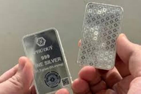 Giá bạc hôm nay 3/3/2026: Bạc quay đầu giảm