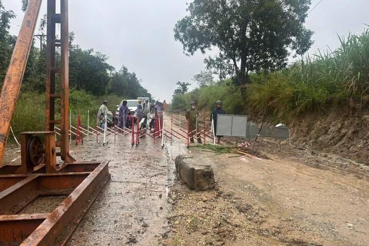 Xã Cư Prao, mưa kéo dài, nhiều tuyến giao thông bị chia cắt