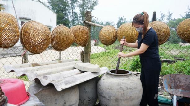 Nước mắm Mỹ Thủy, xã Hải An, huyện Hải Lăng, sản phẩm đạt chứng nhận OCOP 3 sao cấp huyện. Ảnh: CĐ.