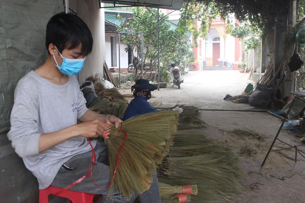 làng nghề, sản xuất, hàng tết, bảo đảm, phòng dịch, tiêu thụ, nguyên đán, nhâm dần, bắc giang