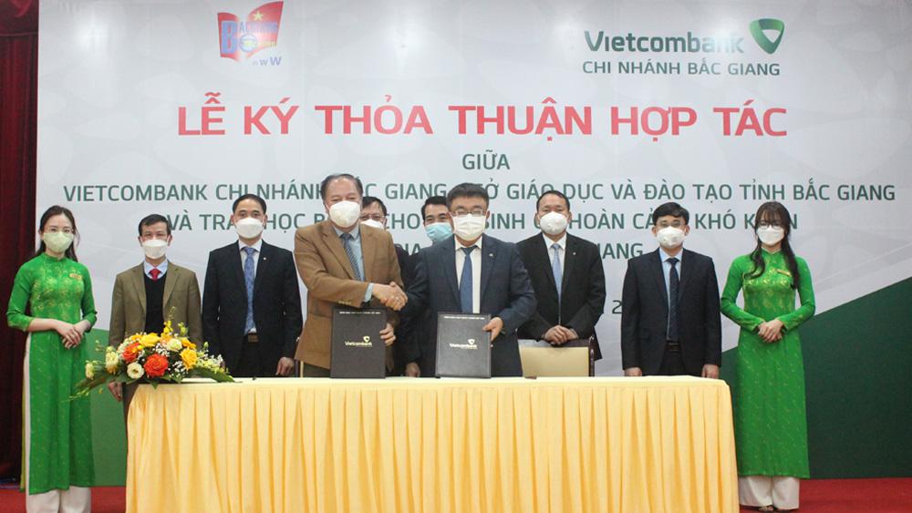 Bắc Giang, Ký kết, thỏa thuận hợp tác, chương trình an sinh xã hội, sử dụng dịch vụ ngân hàng