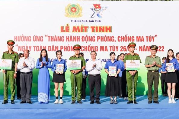 Tạo hiệu ứng lan tỏa, phấn đấu kiềm chế số người nghiện ma túy - Ảnh 1.