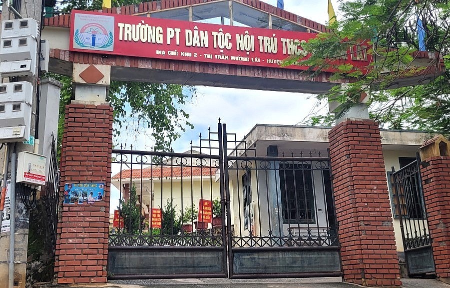 Thanh Hóa: Tình trạng con lãnh đạo “đi lạc” vào trường dân tộc nội trú còn tái diễn đến bao giờ?