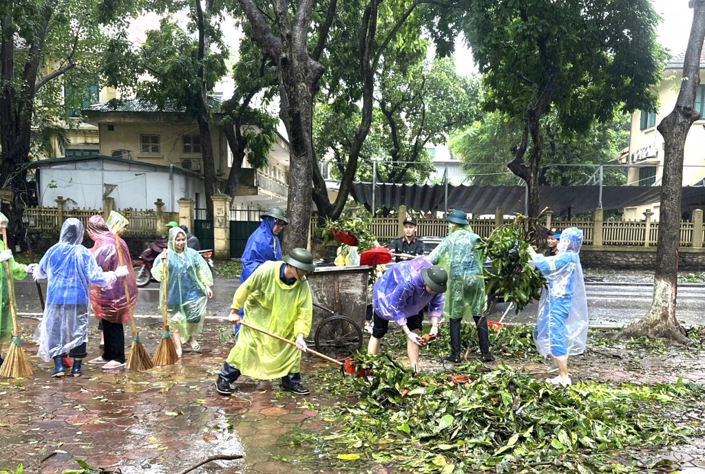 “Chân đi, miệng nói, tay làm” chung tay phòng, chống bão