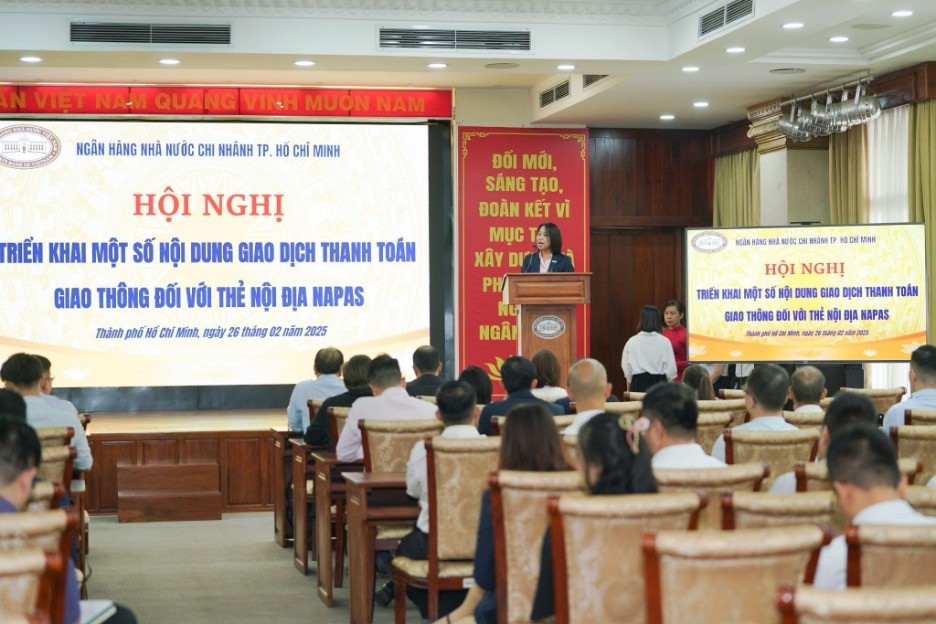 Tăng cường thanh toán bằng thẻ NAPAS trong lĩnh vực giao thông