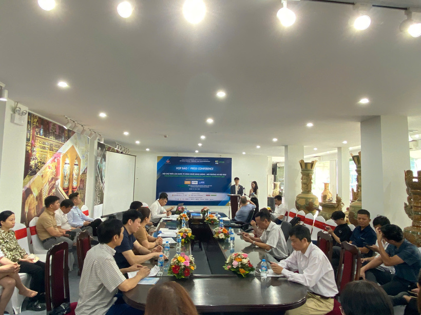 Trung tâm Khuyến công và tư vấn phát triển công nghiệp Hà Nội họp thông tin về sự kiện. Ảnh: CTV