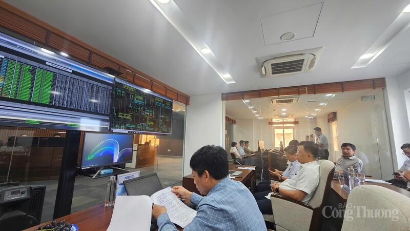 Tiết kiệm điện góp phần đảm bảo an toàn hệ thống điện