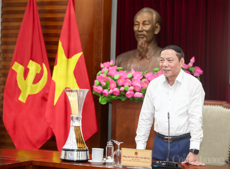 Chiến thắng của U23 Việt Nam không chỉ là một danh hiệu, mà còn là lời khẳng định về vị thế của bóng đá trẻ Việt Nam trong khu vực. Bộ trưởng tin rằng thành tích này sẽ tạo tiền đề vững chắc, tiếp thêm động lực cho các thế hệ cầu thủ trẻ tiếp tục phấn đấu, rèn luyện để đạt được những mục tiêu cao hơn trong tương lai, đặc biệt là tại SEA Games sắp tới