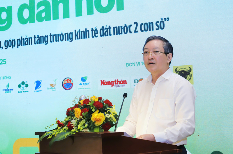 Ông Lương Quốc Đoàn - Ủy viên Ban Chấp Trung ương Đảng, Chủ tịch Ban Chấp hành Trung ương Hội Nông dân Việt Nam phát biểu tại diễn đàn.