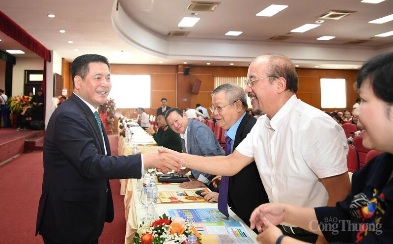 Bộ trưởng Nguyễn Hồng Diên dự Lễ kỷ niệm 80 năm Ngày truyền thống Báo Công Thương - 2