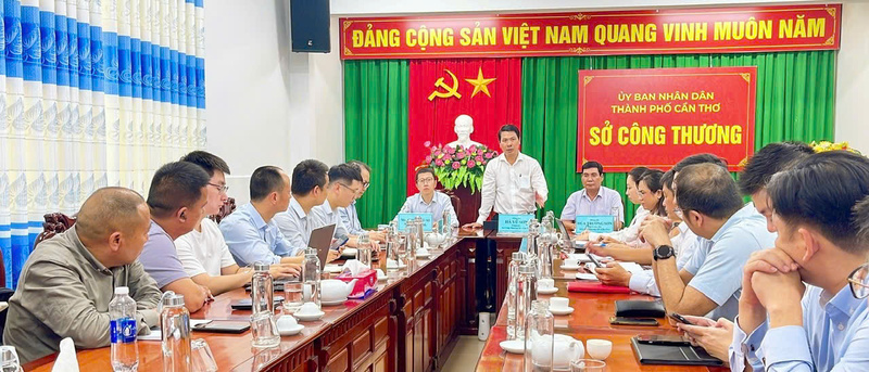Ông Hà Vũ Sơn, Giám đốc Sở Công Thương TP. Cần Thơ chủ trì buổi làm việc. Ảnh: Khánh Ngọc