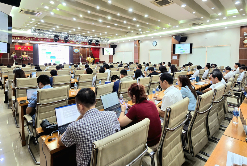 Toàn cảnh Diễn đàn “Sử dụng năng lượng tiết kiệm, hiệu quả: Thành quả và mục tiêu trong kỷ nguyên vươn mình”.