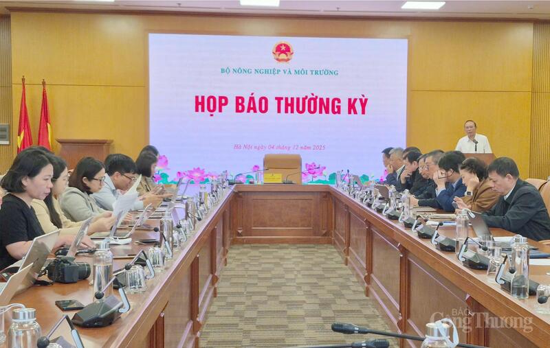 Bộ Nông nghiệp và Môi trường tổ chức Họp báo thường kỳ tháng 11 năm 2025. Ảnh: N.H