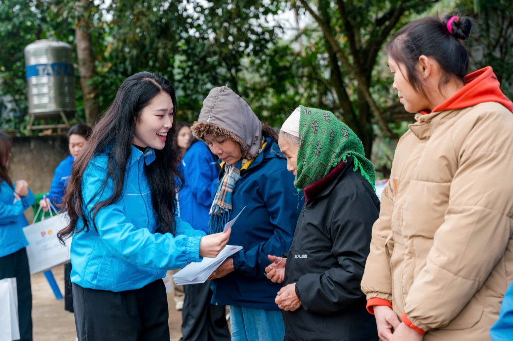 Hành trình “Đông ấm” mang mùa xuân về vùng cao