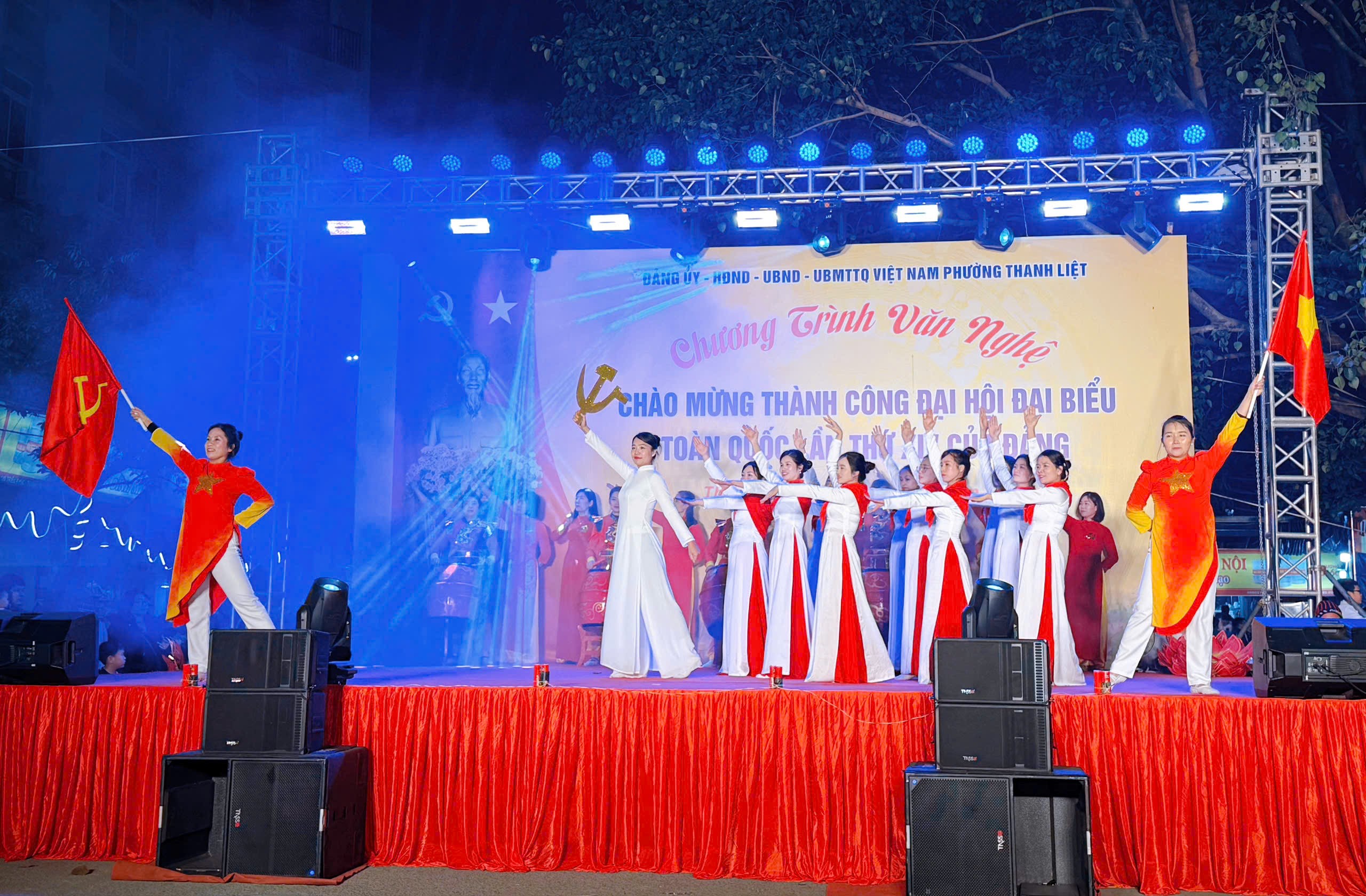Tưng bừng liên hoan văn nghệ chào mừng thành công Đại hội Đảng