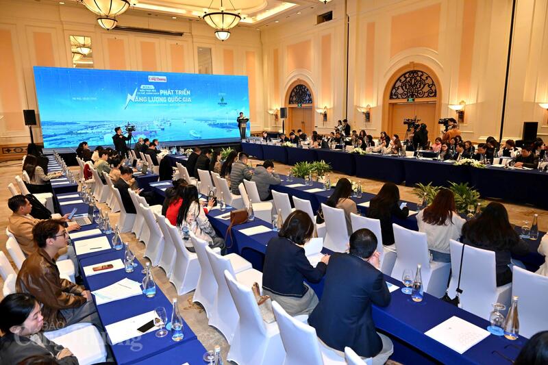 Quang cảnh diễn đàn. Ảnh: Cấn Dũng