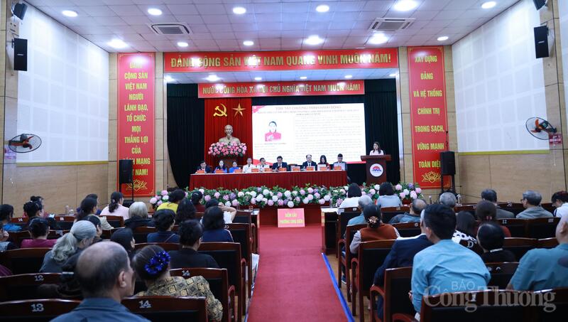 Hội nghị được thực hiện bằng hình thức trực tiếp kết hợp trực tuyến