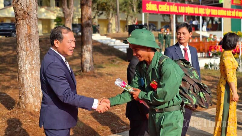 Gia Lai: Gần 5.700 thanh niên nô nức lên đường nhập ngũ - 14
