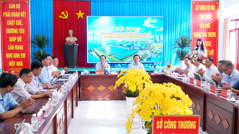 Quang cảnh hội nghị.