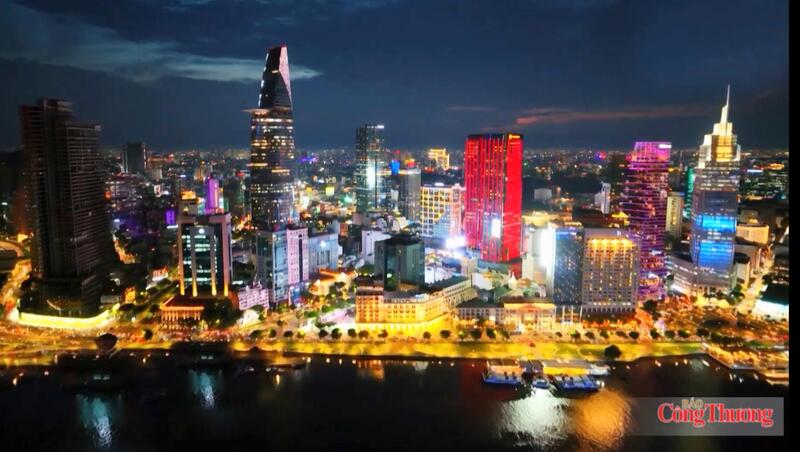 Nửa thế kỷ mang tên Bác, TP. Hồ Chí Minh không ngừng đổi mới, khẳng định vị thế đầu tàu kinh tế cả nước.
