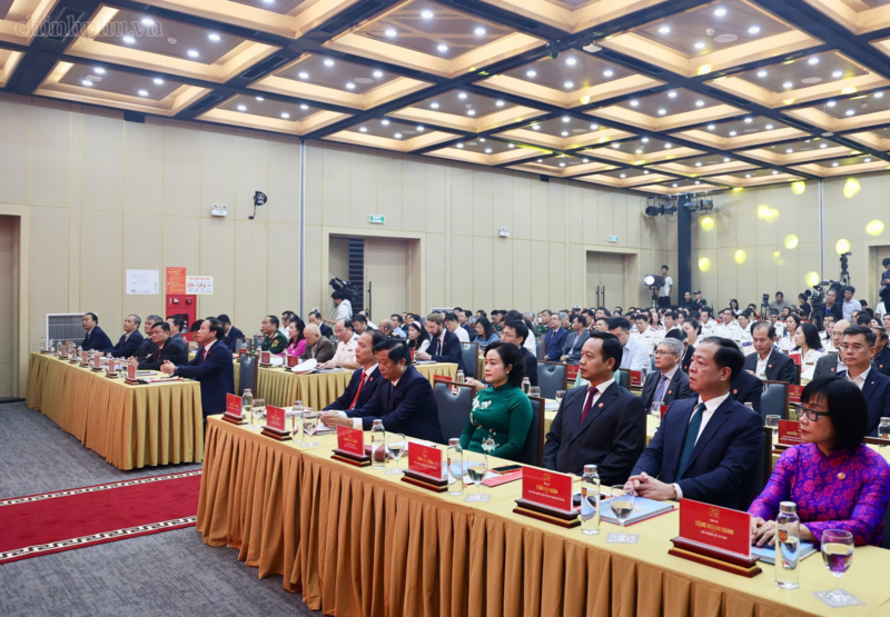 Phó Thủ tướng Lê Tiến Châu và các đại biểu dự Lễ kỷ niệm 80 năm Ngày truyền thống Thi hành án dân sự - Ảnh: VGP/Thu Sa