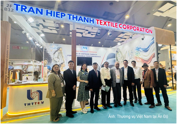 Thương vụ, doanh nghiệp Việt Nam và Ban tổ chức Bharat Tex 2026.