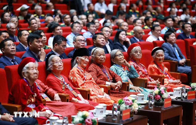 Các Mẹ Việt Nam Anh hùng dự Hội nghị Tri ân người có công với cách mạng toàn quốc năm 2026. Ảnh: Dương Giang/TTXVN